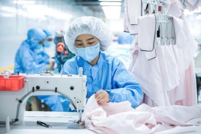 全面时代口罩生产过程2 全面时代口罩生产过程2